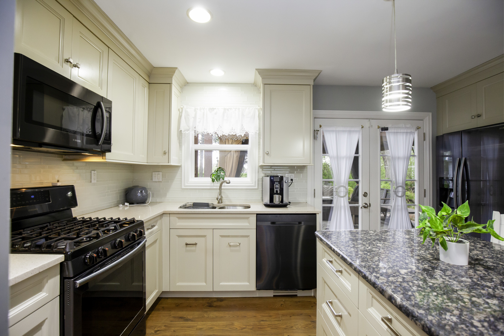 813 Parkside Court Streamwood, IL 60107 - Photo 12 of 25