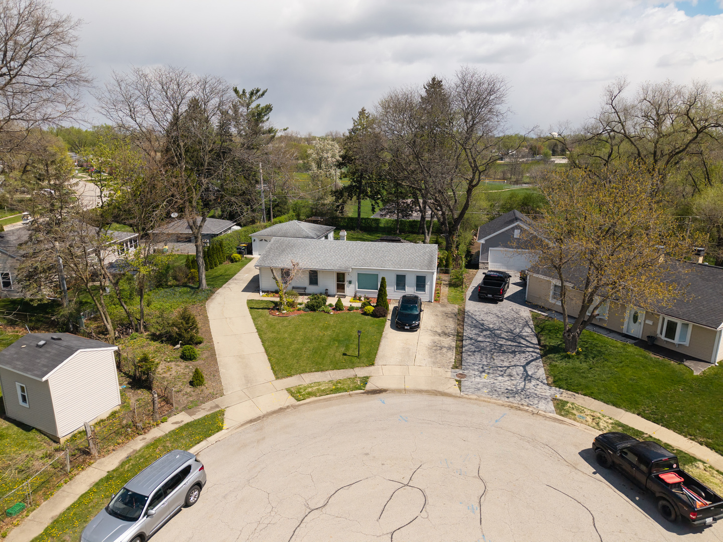 813 Parkside Court Streamwood, IL 60107 - Photo 4 of 25