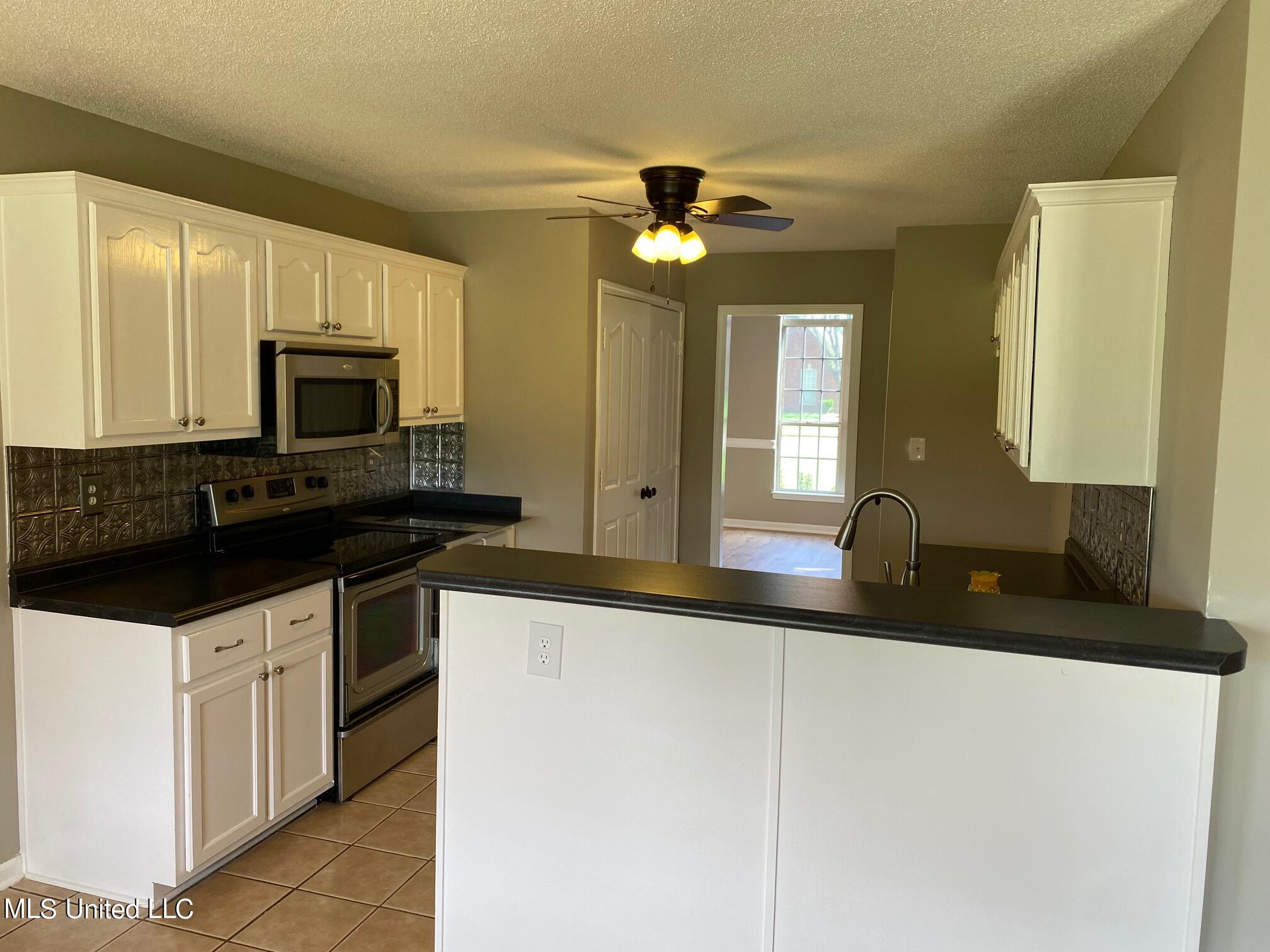 2438 Heather Ridge Southaven, MS 38672 - Photo 16 of 27 IMG_6723