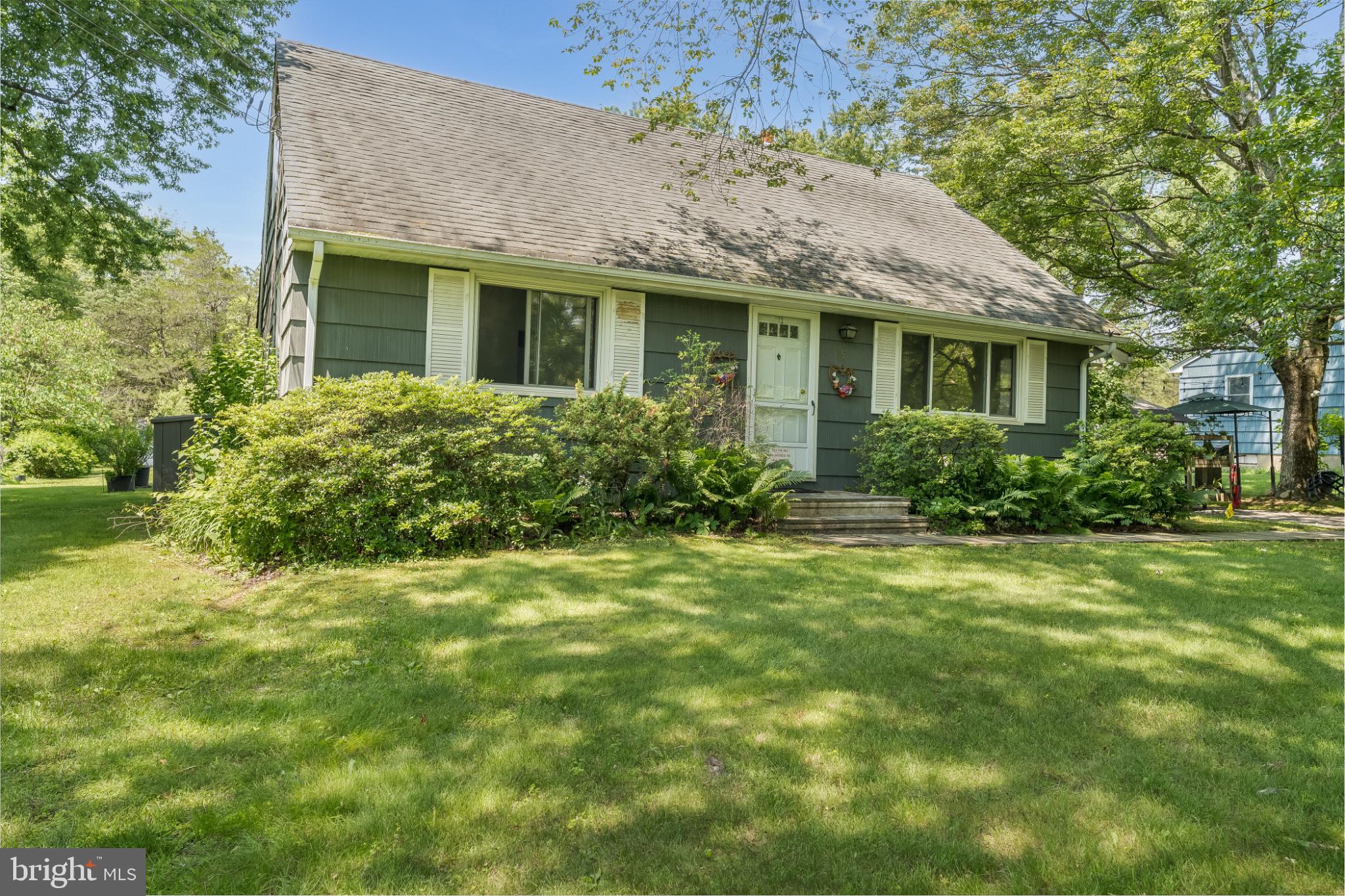 25 New Road Lambertville, NJ 08530 - Photo 3 of 35
