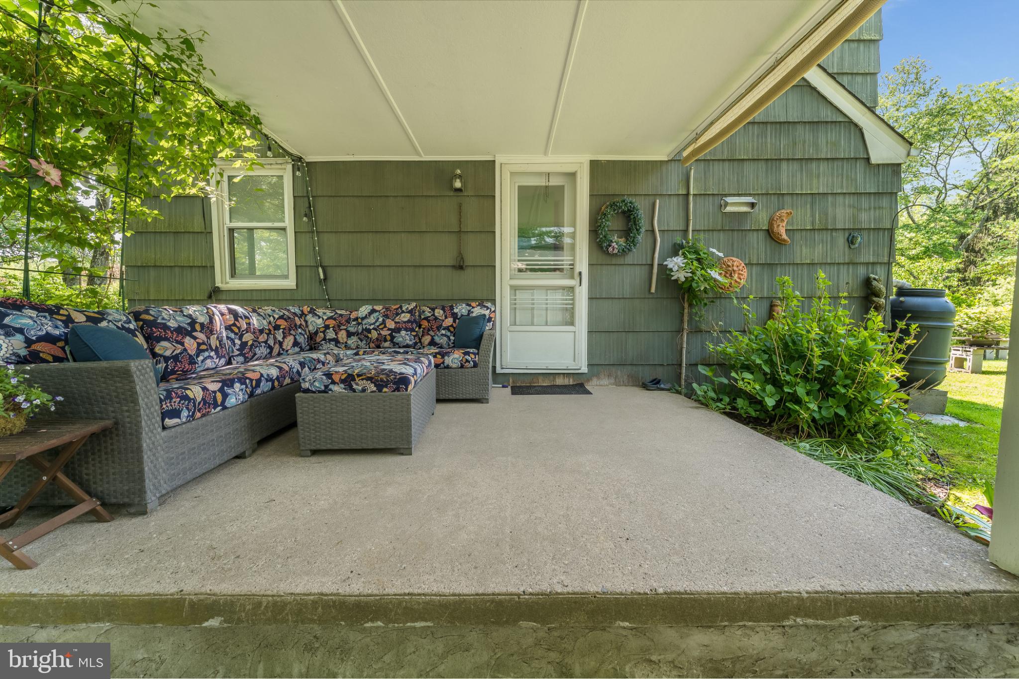 25 New Road Lambertville, NJ 08530 - Photo 4 of 35