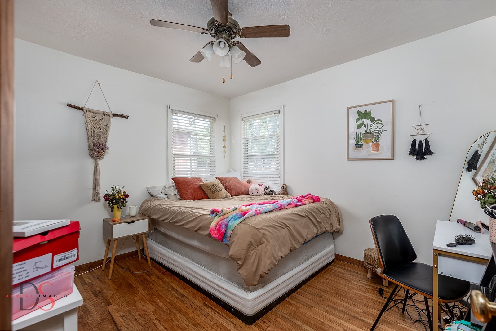 620 York Street Ottawa, IL 61350 - Photo 10 of 17 a bed room with a bed and a chair