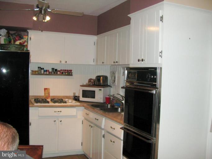 1655 Poles Road Essex, MD 21221 - Photo 2 of 10 Kitchen
