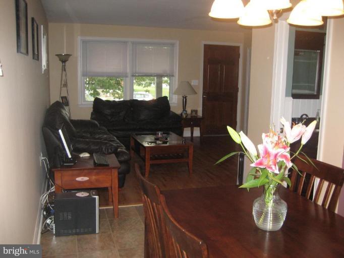 1655 Poles Road Essex, MD 21221 - Photo 7 of 10 Living Room