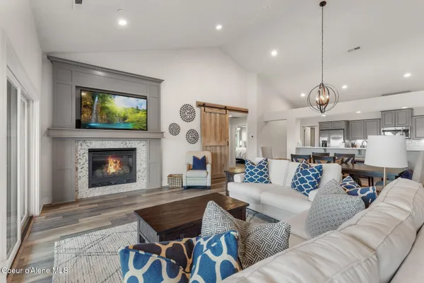 $1,795,000 | 4724 South Arrow Point Drive, Unit 301, Harrison, ID 83833