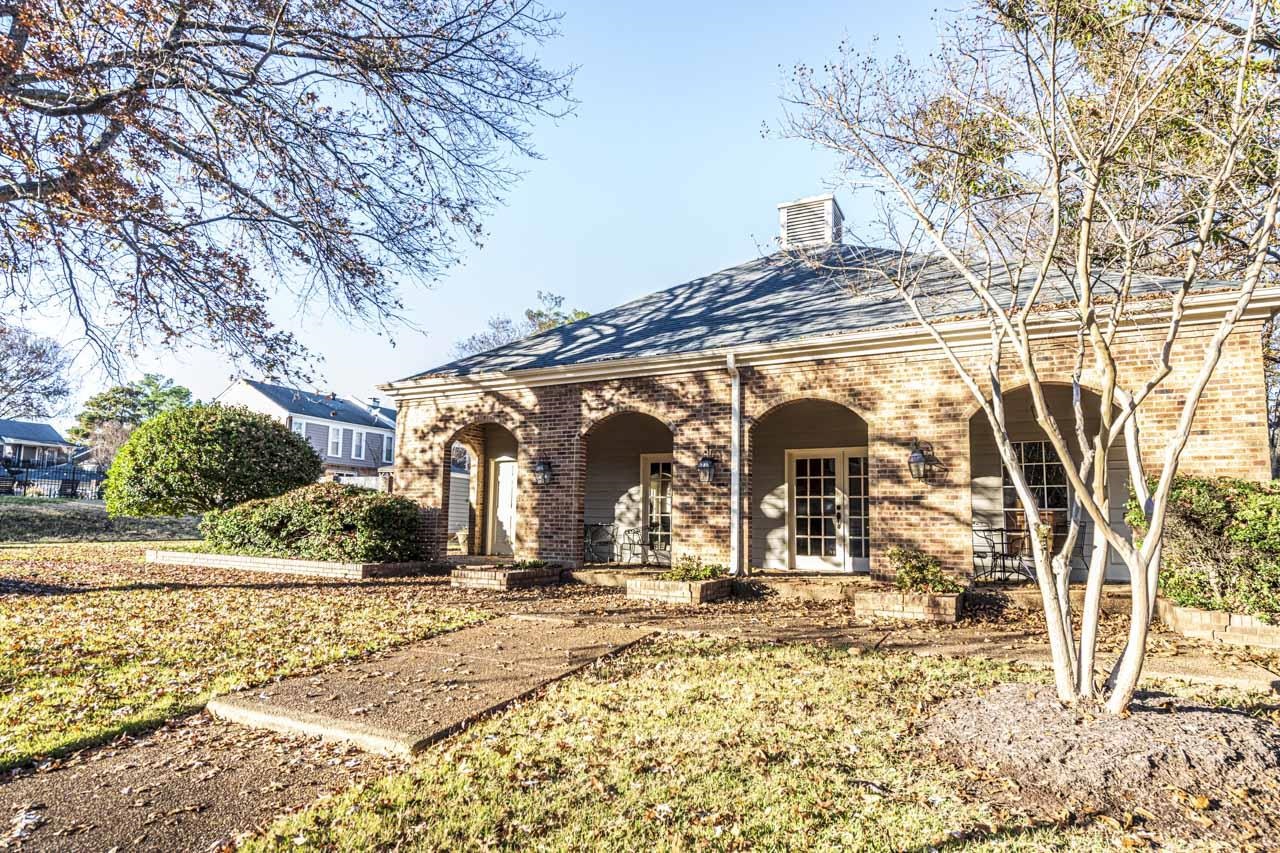 6910 Petworth Road, Unit 6910 Memphis, TN 38119 - Photo 32 of 37 a view of a yard with snow on the road