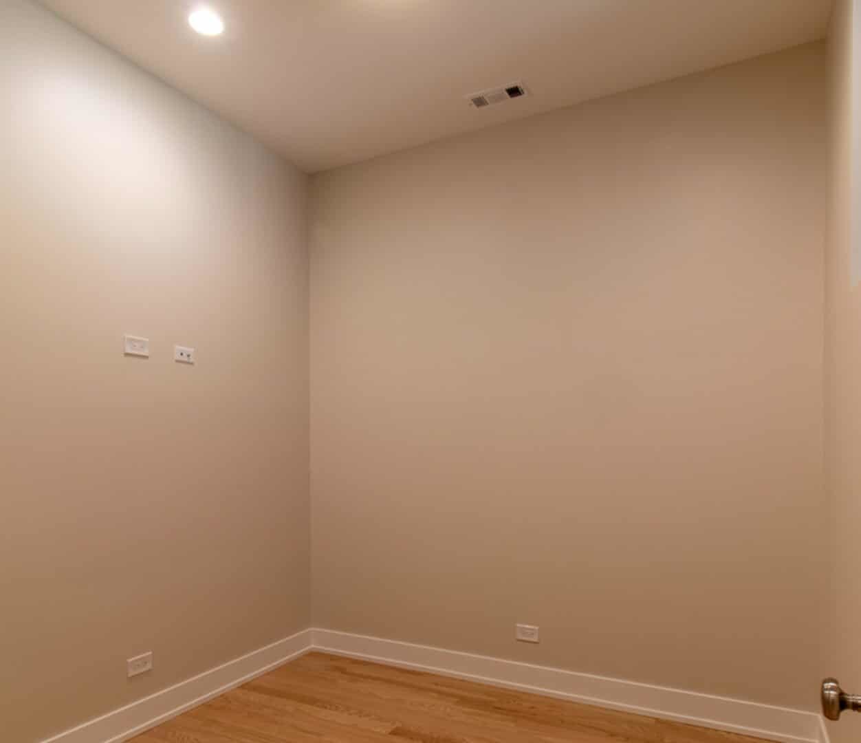 507 East 60th Street, Unit 1 Chicago, IL 60637 - Photo 9 of 15 a view of an empty room