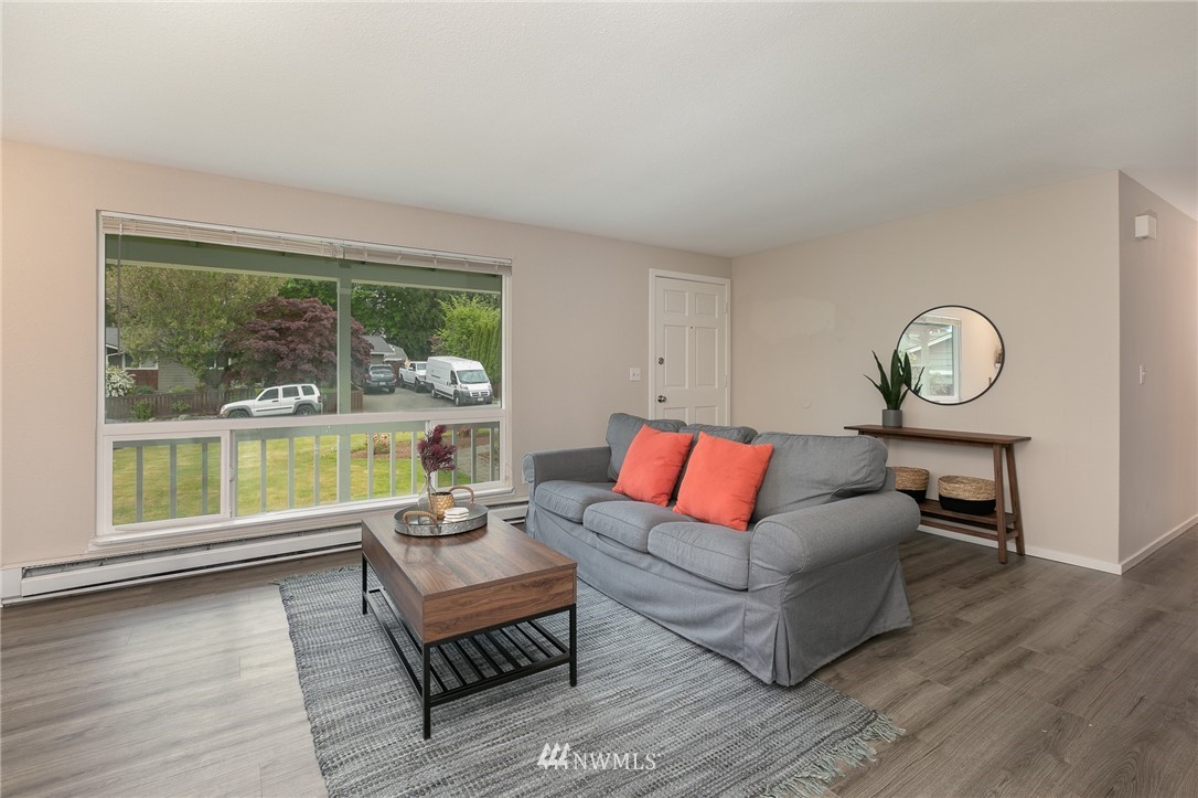 628 212th Street Southwest Bothell, WA 98021 - Photo 4 of 18