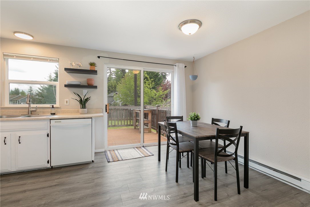 628 212th Street Southwest Bothell, WA 98021 - Photo 6 of 18