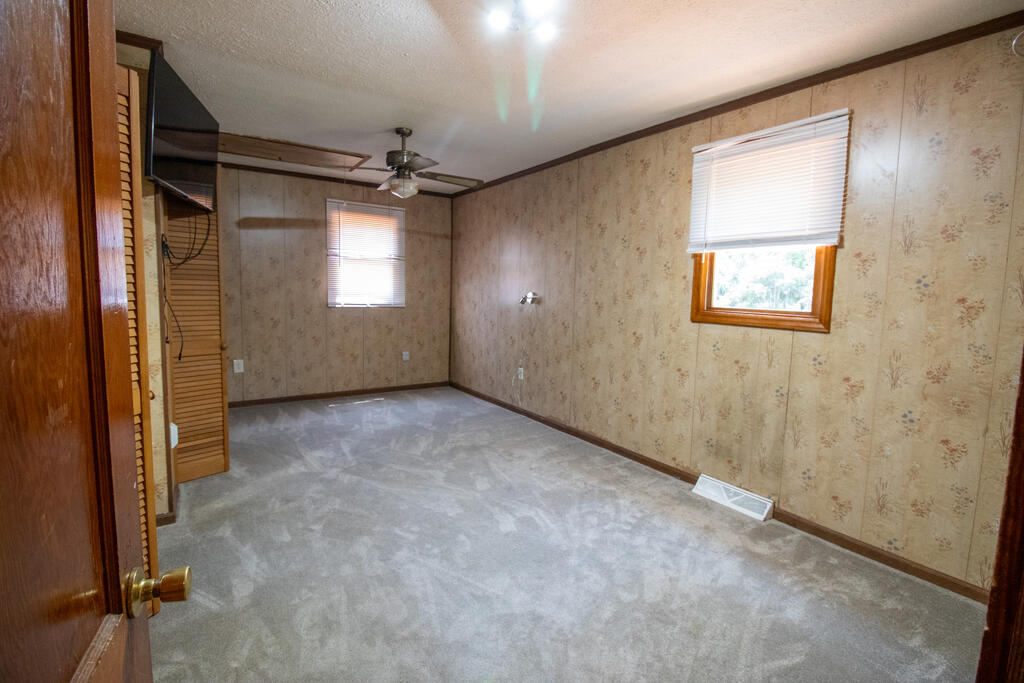 5665 Chances Creek Road Fancy Gap, VA 24328 - Photo 14 of 34 Gallery Image 14