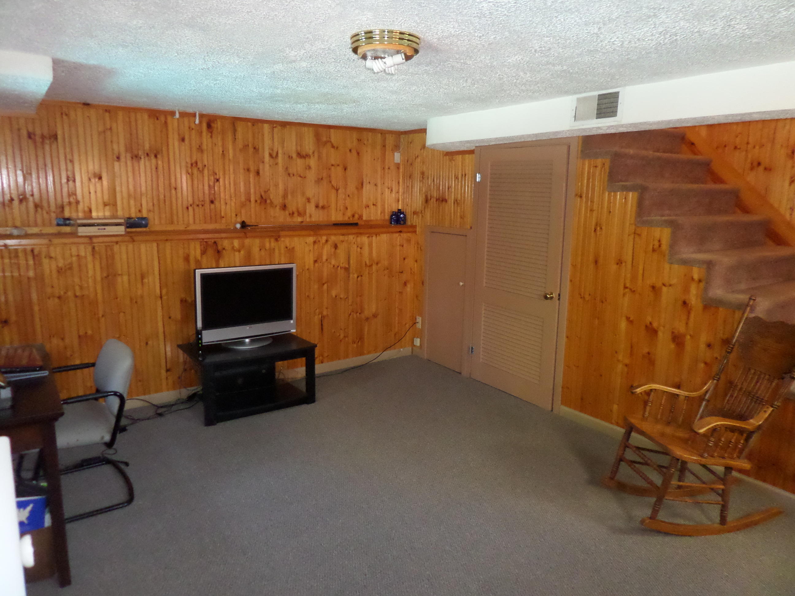 138 Kentucky Avenue Oak Ridge, TN 37830 - Photo 19 of 28 Family Room