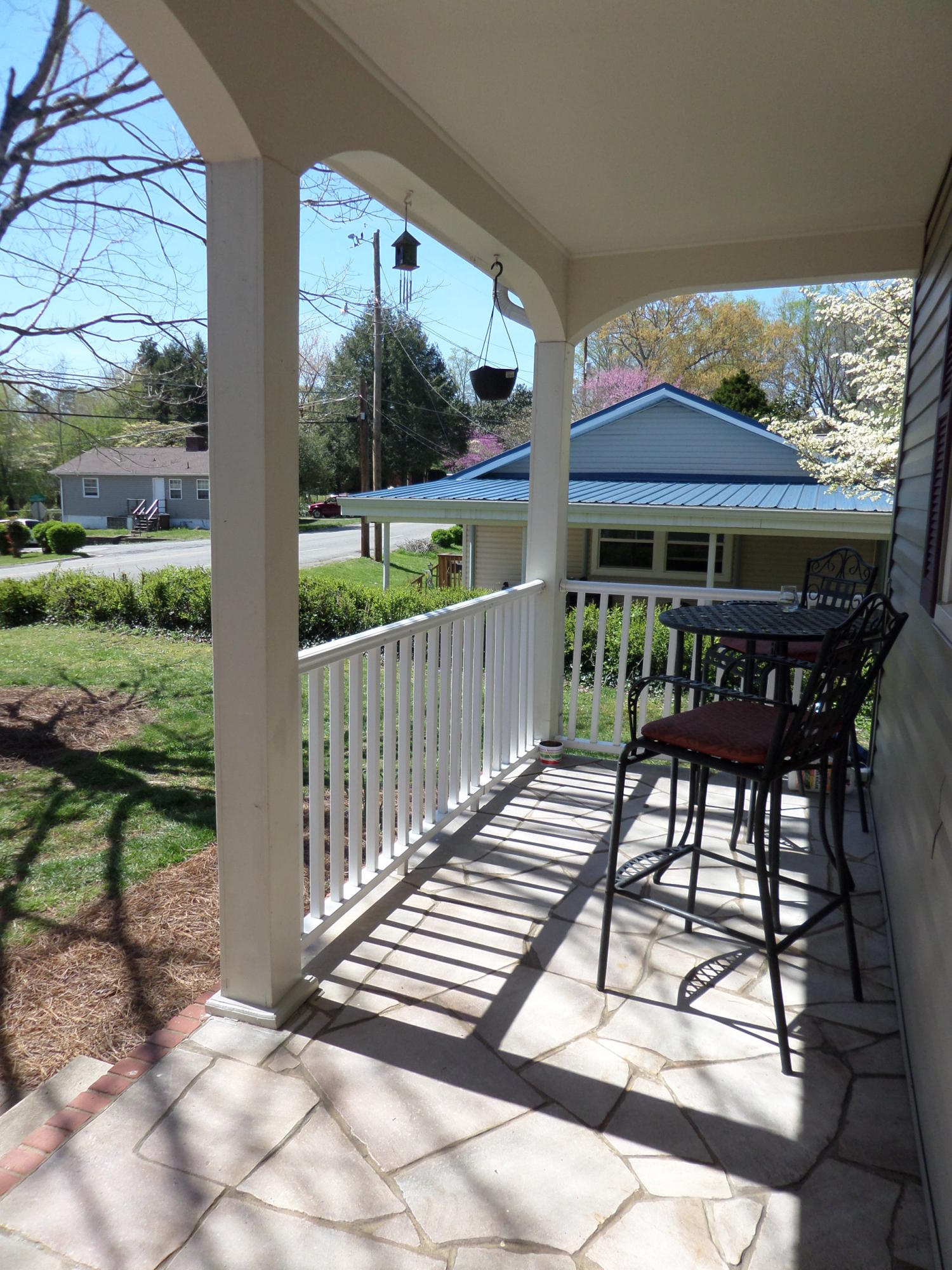 138 Kentucky Avenue Oak Ridge, TN 37830 - Photo 25 of 28 Front porch