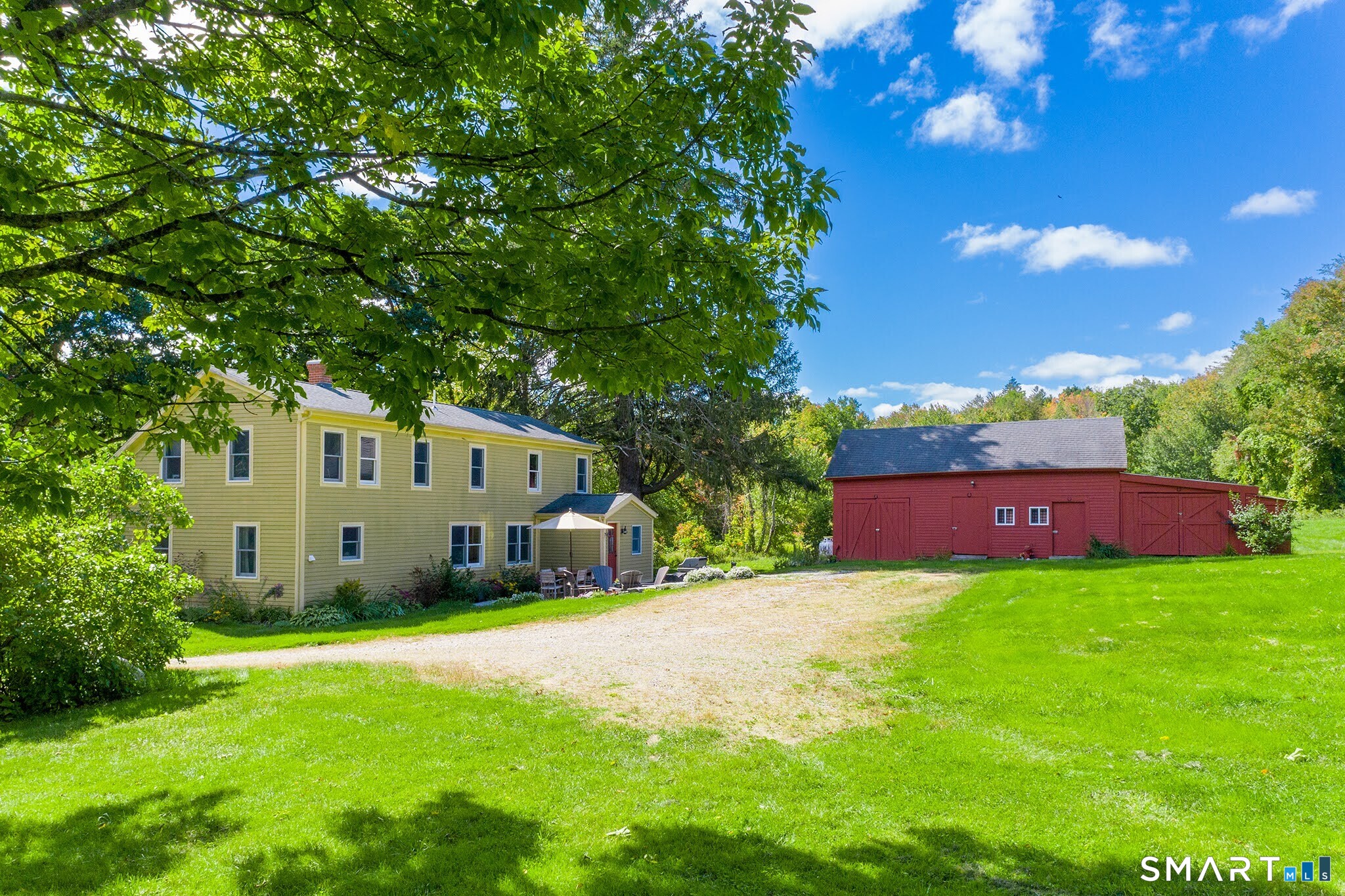 589 Brayman Hollow Road Pomfret, CT 06259 - Photo 4 of 40