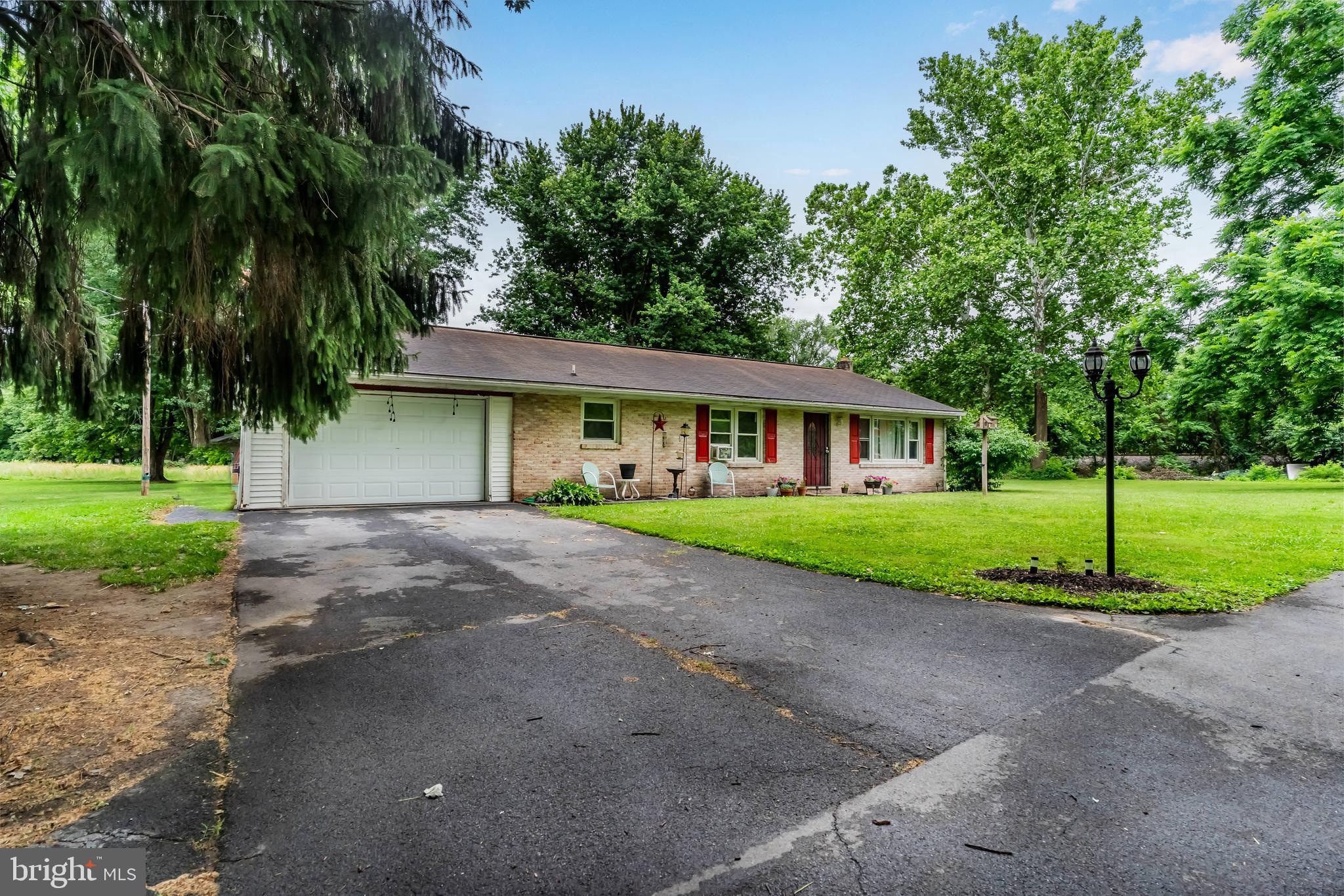 532 Pine Road Carlisle, PA 17015 - Photo 1 of 26 Gallery Image 1
