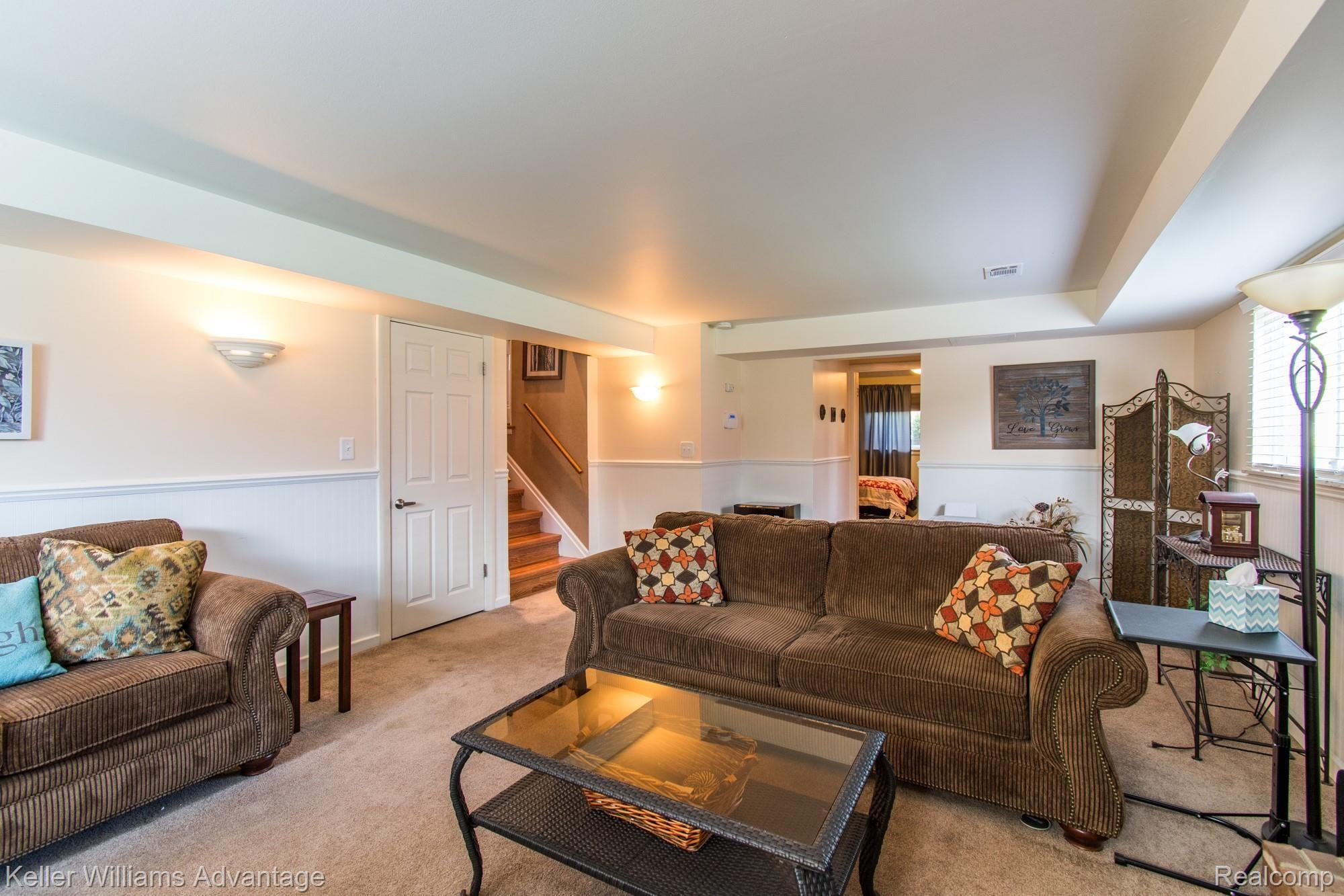 43627 Arlington Road Canton, MI 48187 - Photo 23 of 56 23.jpg
