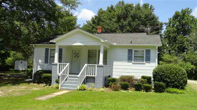 405 State Rd S-4-203 Belton, SC 29627 - Photo 1 of 20
