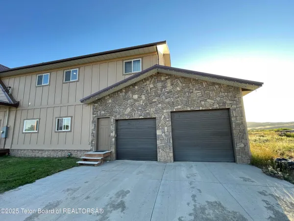 $699,900 | 330 Collett Avenue, Cokeville, WY 83114