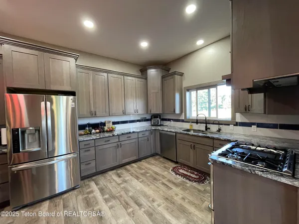 $699,900 | 330 Collett Avenue, Cokeville, WY 83114