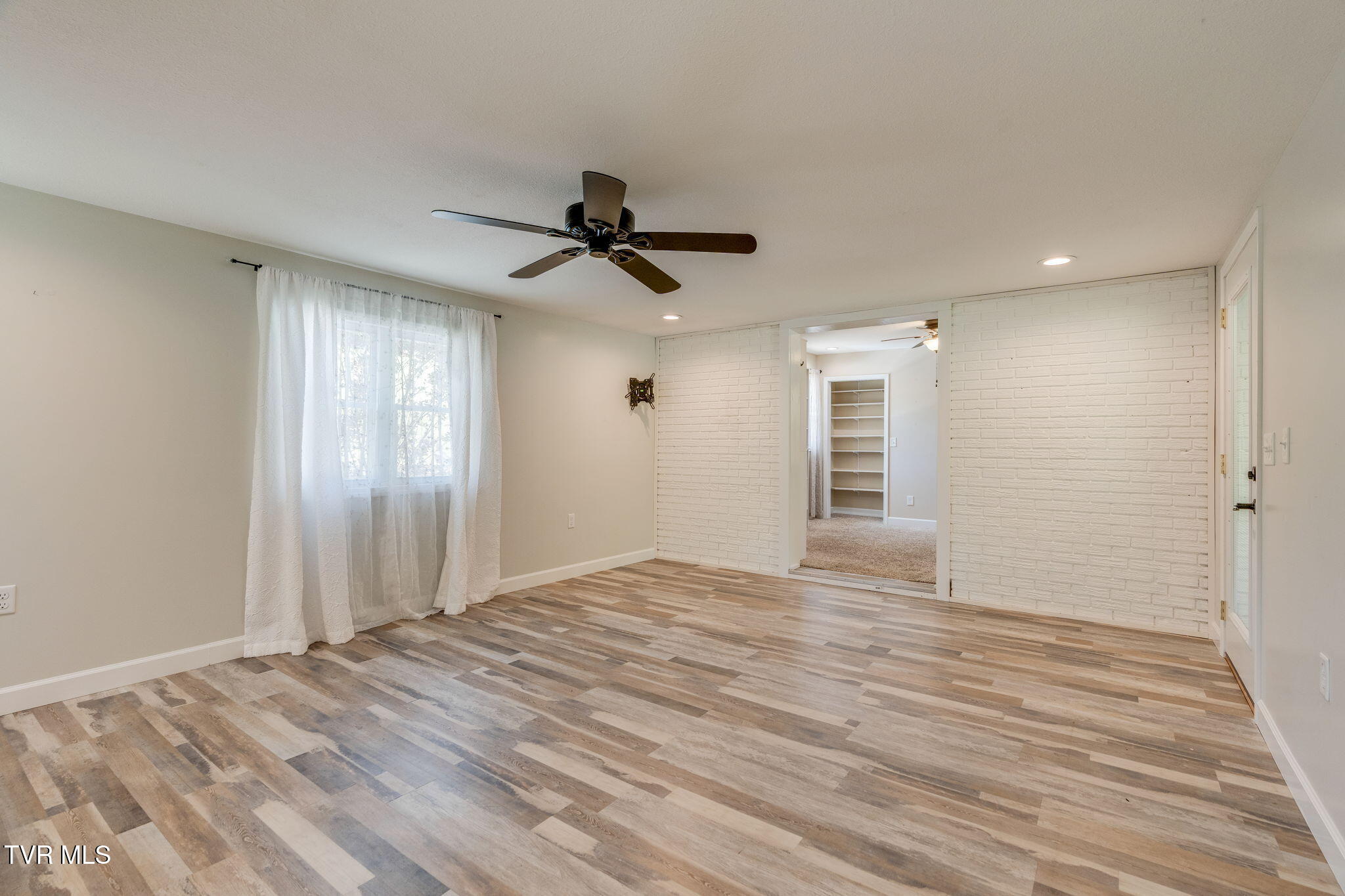 243 Judge Ben Allen Road Elizabethton, TN 37643 - Photo 23 of 58 020