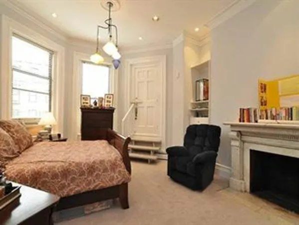 $6,900 | 365 Beacon Street, Unit 2, Boston, MA 02116