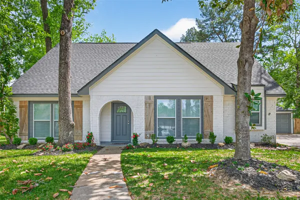 $415,000 | 2127 Whispering Trails Circle, Kingwood, TX 77339