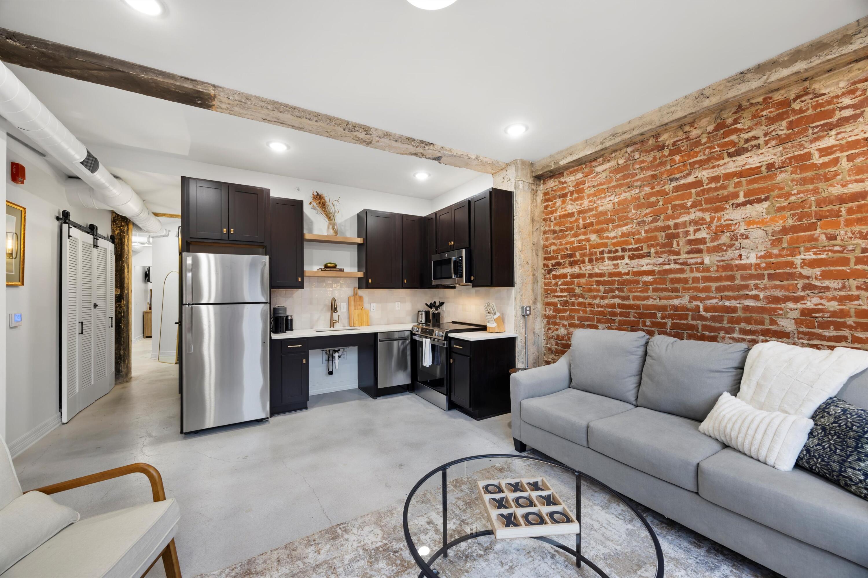 117 East 7th Street, Unit 306F Chattanooga, TN 37402 - Photo 14 of 31 14-3-090A7558