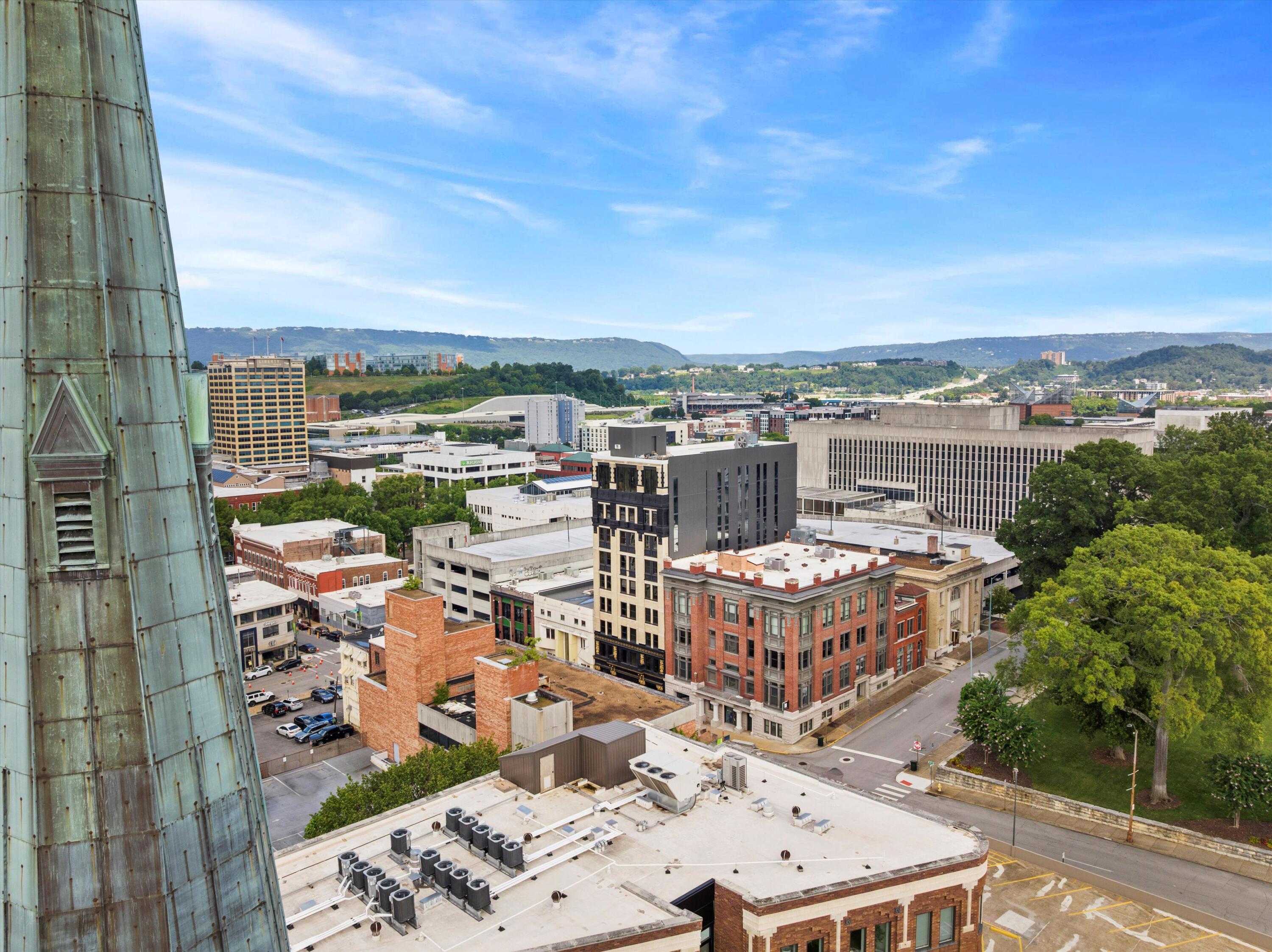 117 East 7th Street, Unit 306F Chattanooga, TN 37402 - Photo 30 of 31 30-06-DJI_20250807114757_0404_D
