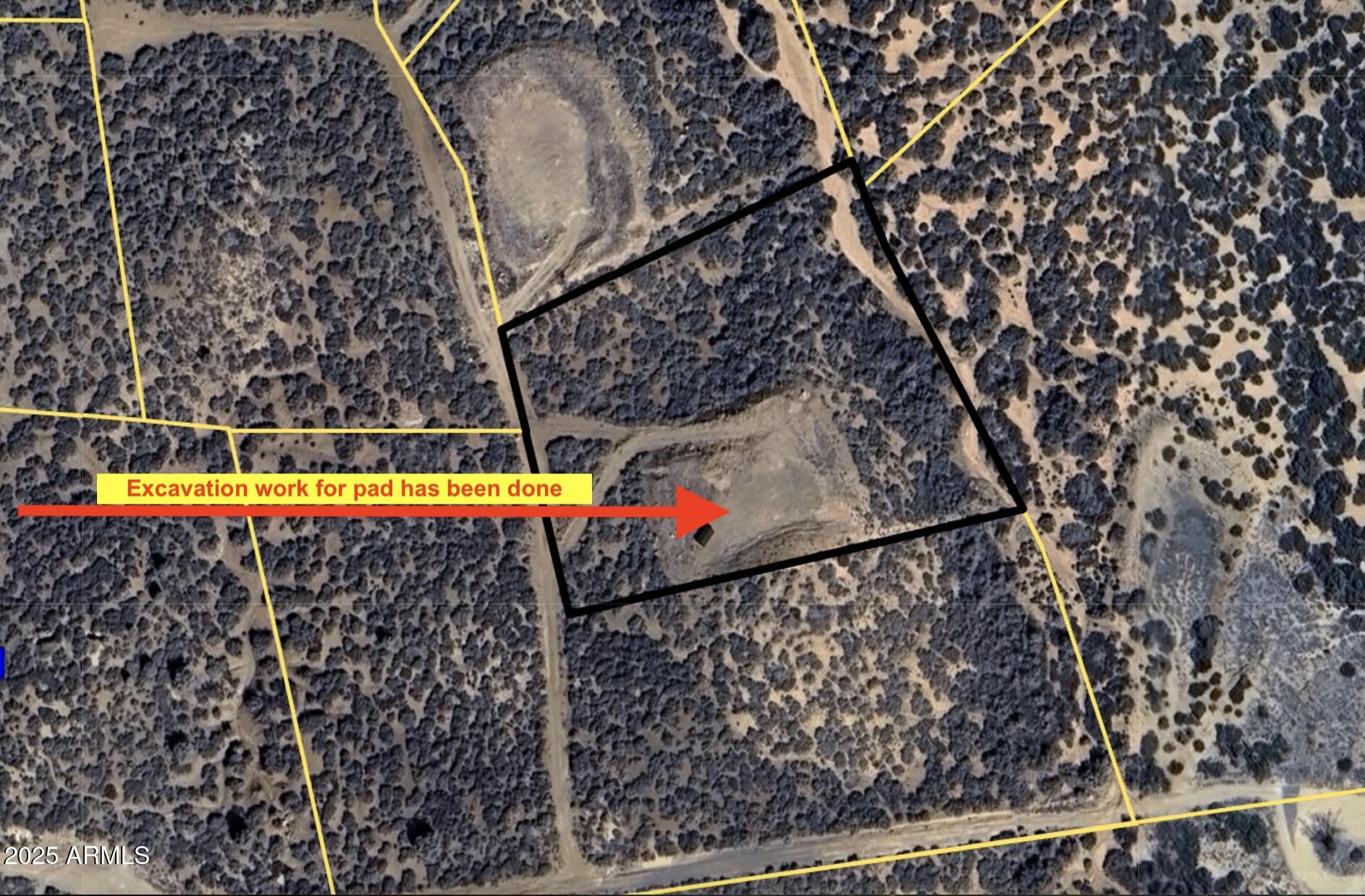 97 South Dewey Overlook Way, Unit 15D3 Dewey, AZ 86327 - Photo 4 of 10 a bathroom with a bathtub and trees