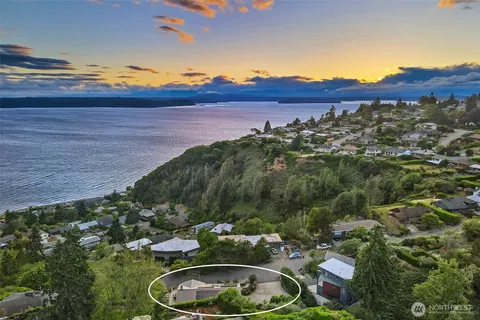 $1,650,000 | 10960 39th Avenue Southwest, Seattle, WA 98146