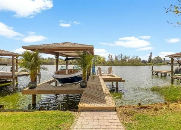 $485,000 | 1240 Vinetree Drive, Brandon, FL 33510