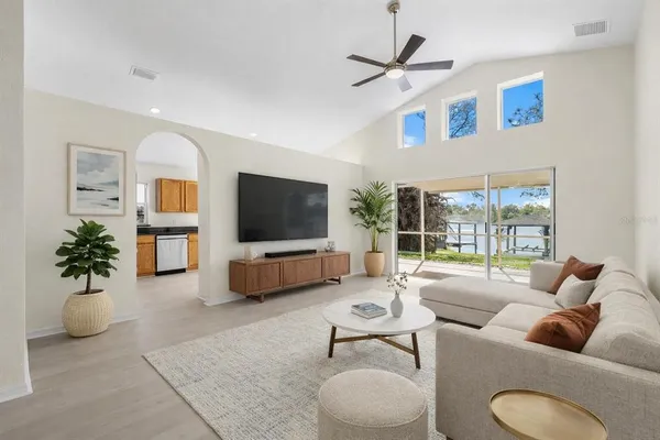 $485,000 | 1240 Vinetree Drive, Brandon, FL 33510