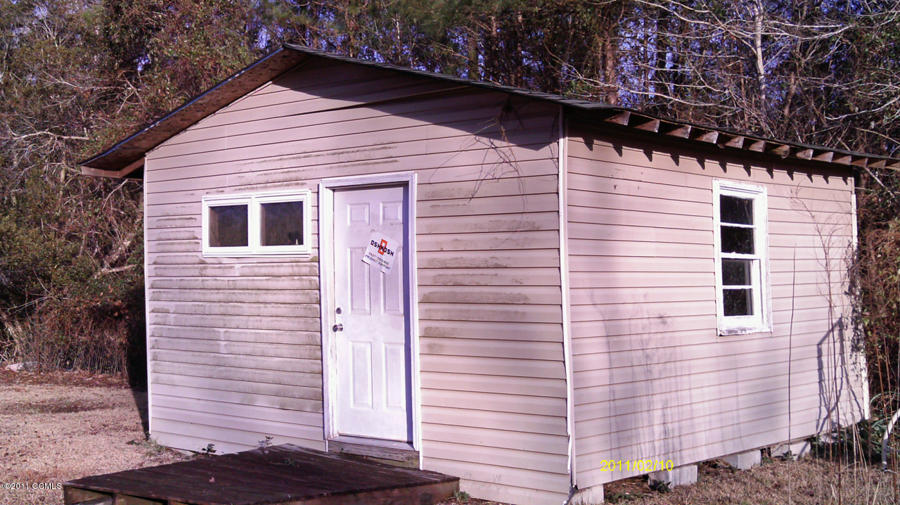 1178 McCallister Road Jacksonville, NC 28540 - Photo 5 of 8 Workshop/playhouse