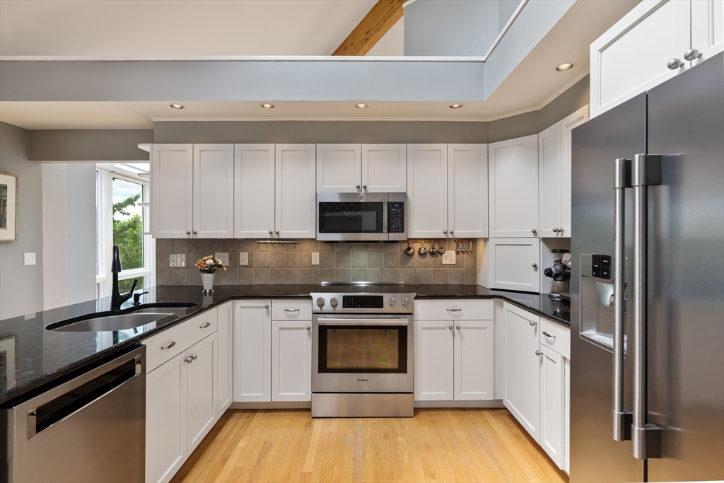 8 Schooner Ridge Gloucester, MA 01930 - Photo 8 of 40