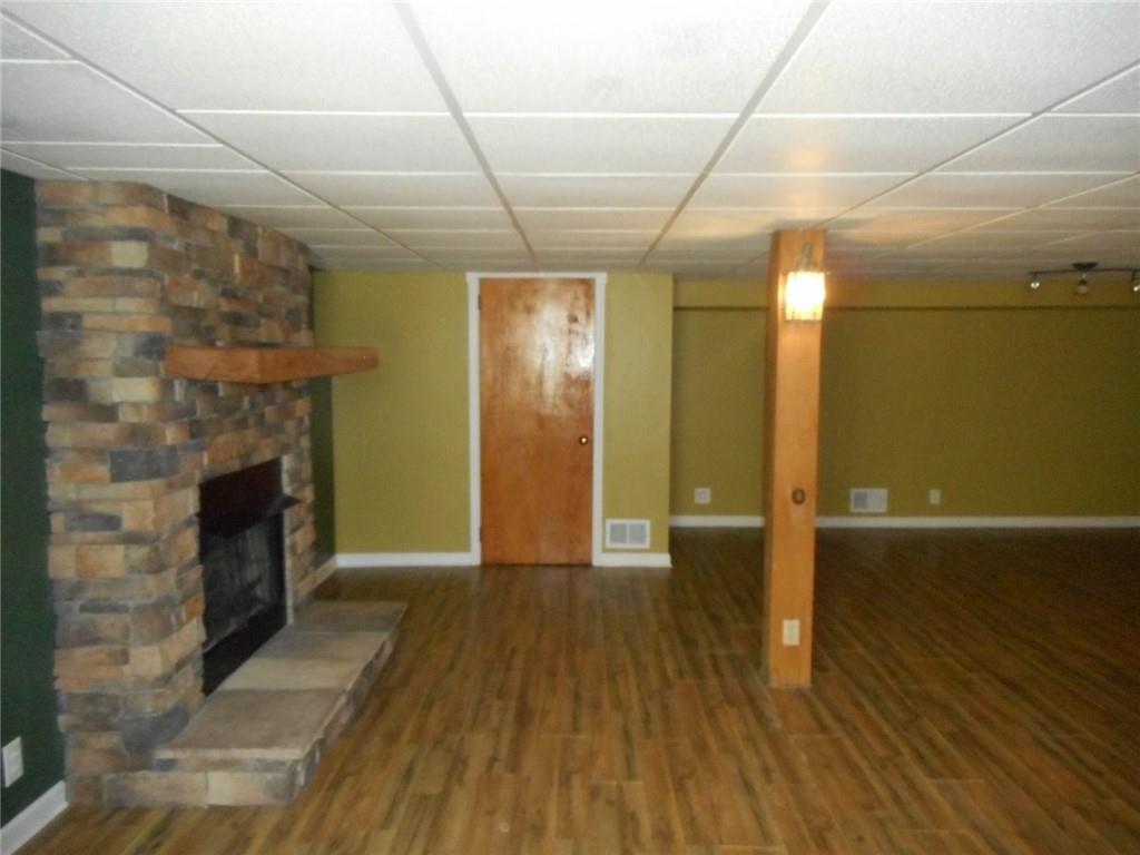 2043 Hulton Road Verona, PA 15147 - Photo 12 of 25 Gallery Image 12