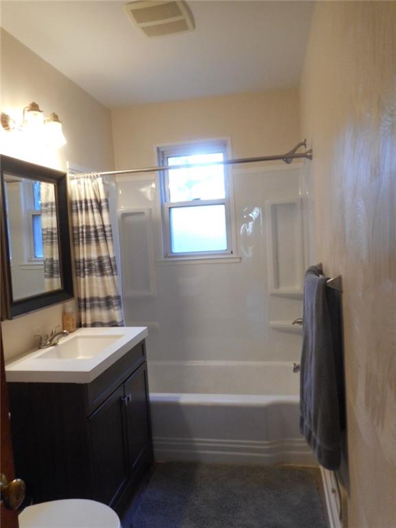 2043 Hulton Road Verona, PA 15147 - Photo 14 of 25 Gallery Image 14