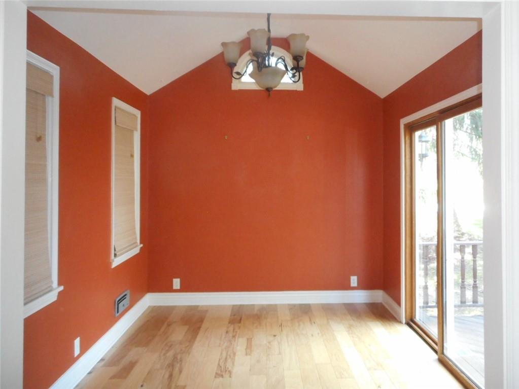 2043 Hulton Road Verona, PA 15147 - Photo 4 of 25 Gallery Image 4