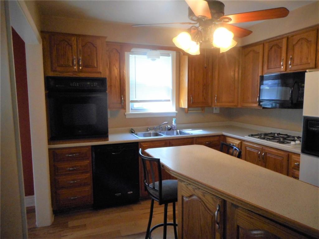 2043 Hulton Road Verona, PA 15147 - Photo 6 of 25 Gallery Image 6