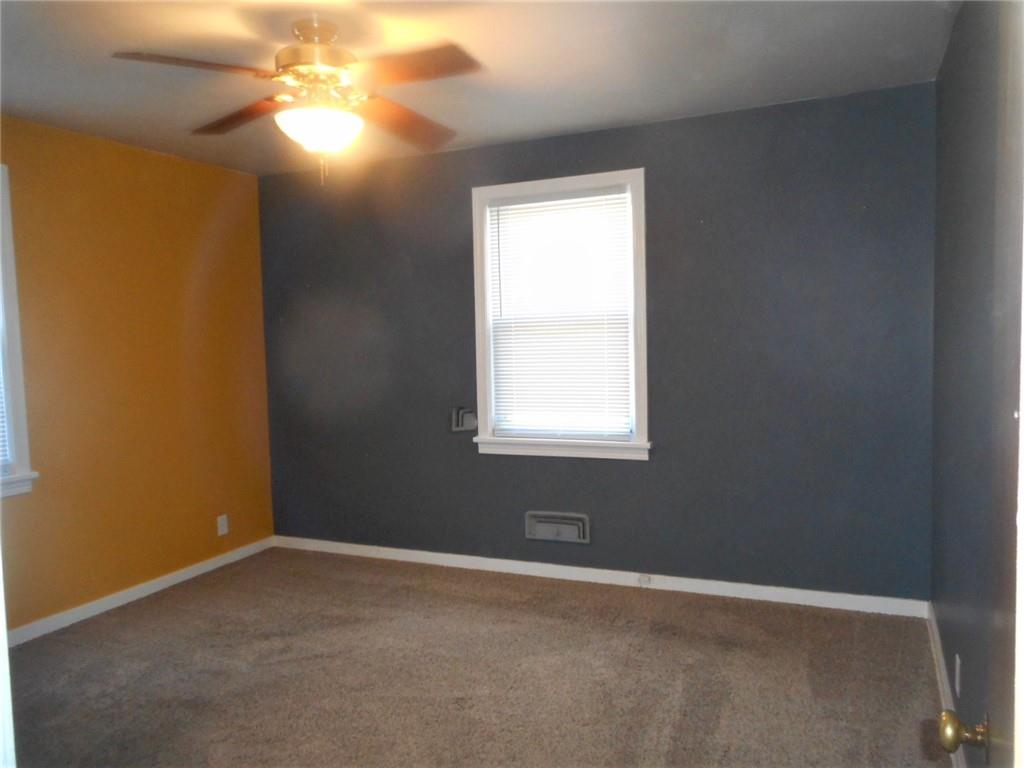 2043 Hulton Road Verona, PA 15147 - Photo 9 of 25 Gallery Image 9