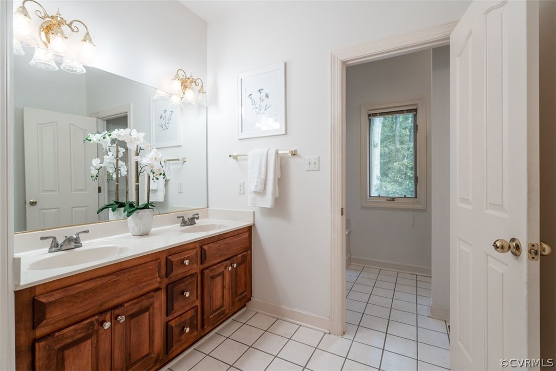11803 Glendevon Road Chesterfield, VA 23838 - Photo 23 of 37 Full bath, private WC, jetted tub and stand up shower
