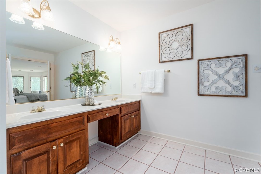 11803 Glendevon Road Chesterfield, VA 23838 - Photo 30 of 37 Primary Bath - double vanity, linen closet and private WC
