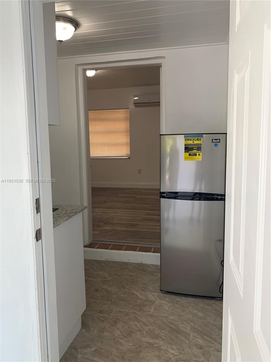 6290 Southwest 39th Street Miami, FL 33155 - Photo 6 of 12