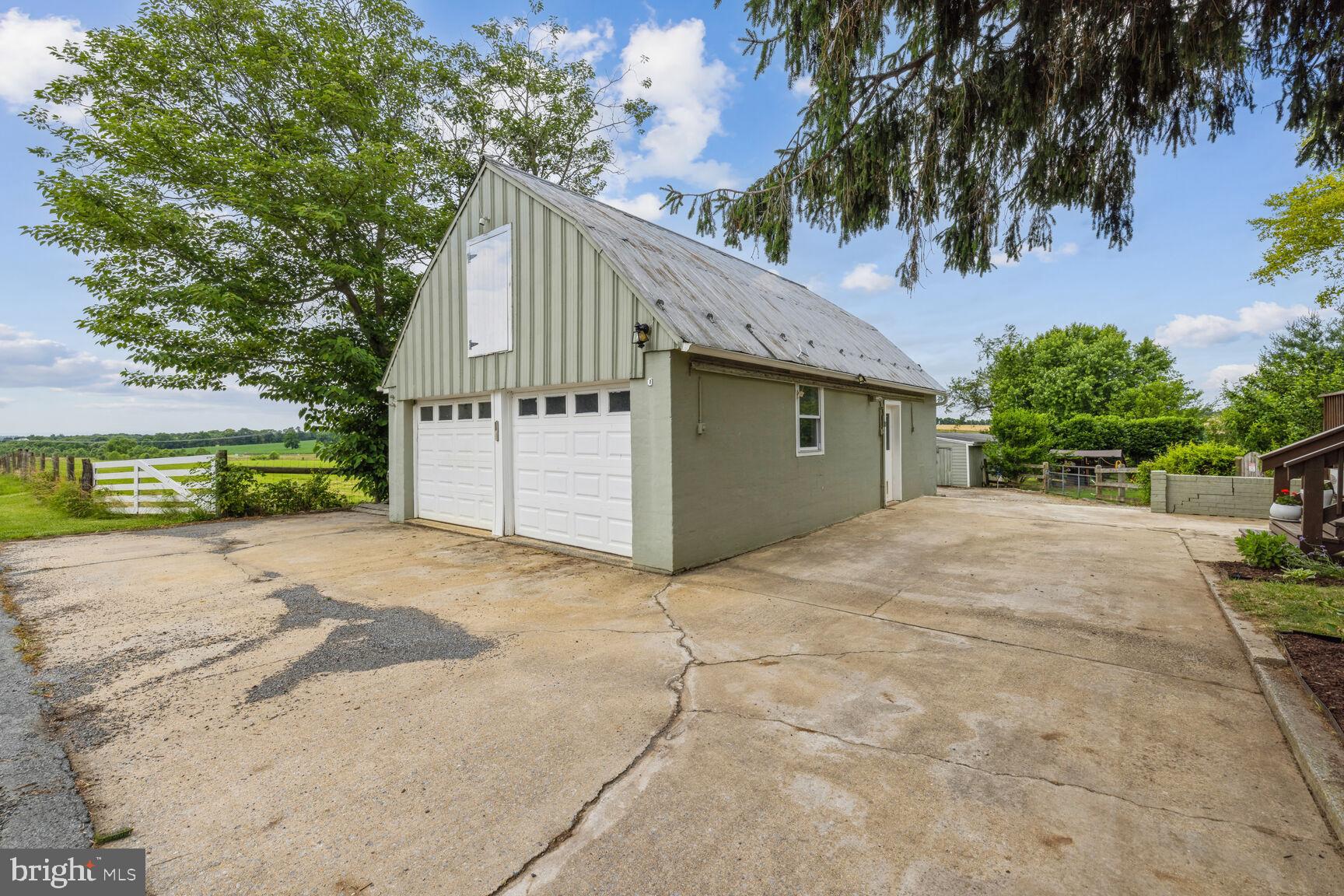 6155 King Road Boonsboro, MD 21713 - Photo 3 of 45
