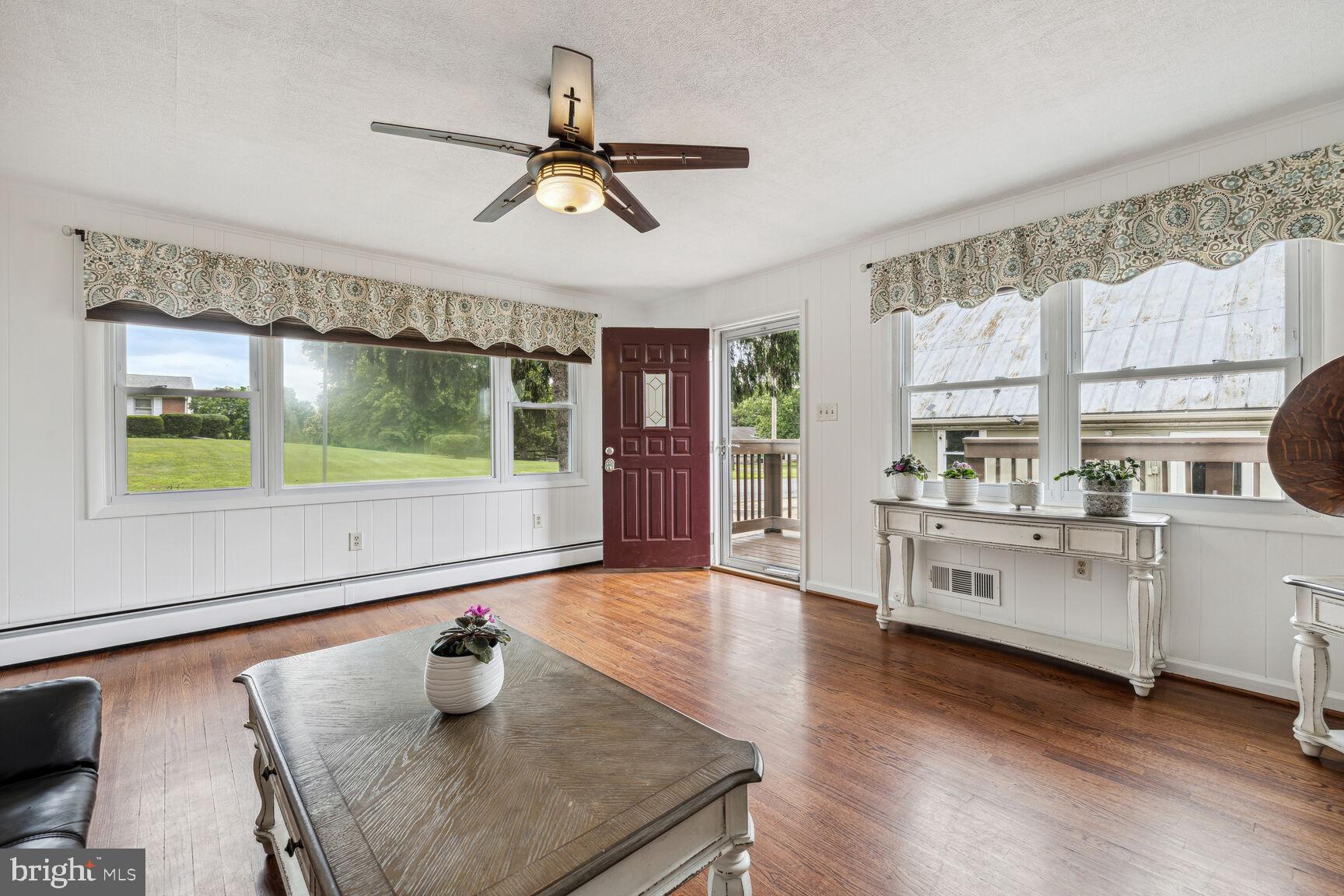 6155 King Road Boonsboro, MD 21713 - Photo 4 of 45
