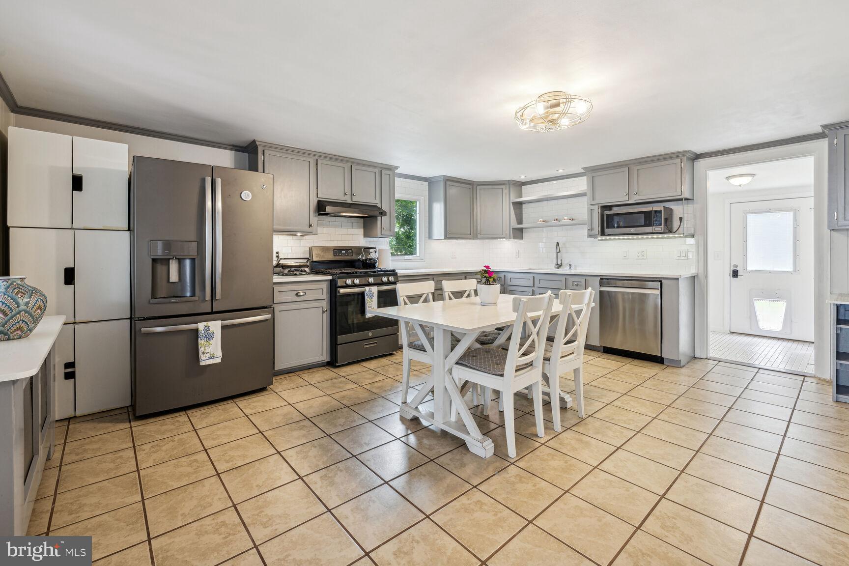 6155 King Road Boonsboro, MD 21713 - Photo 6 of 45