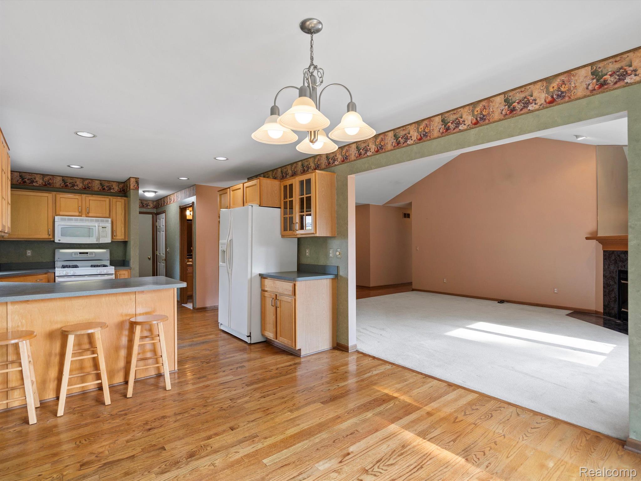 49446 Monte Road New Baltimore, MI 48047 - Photo 15 of 39 Gallery Image 15