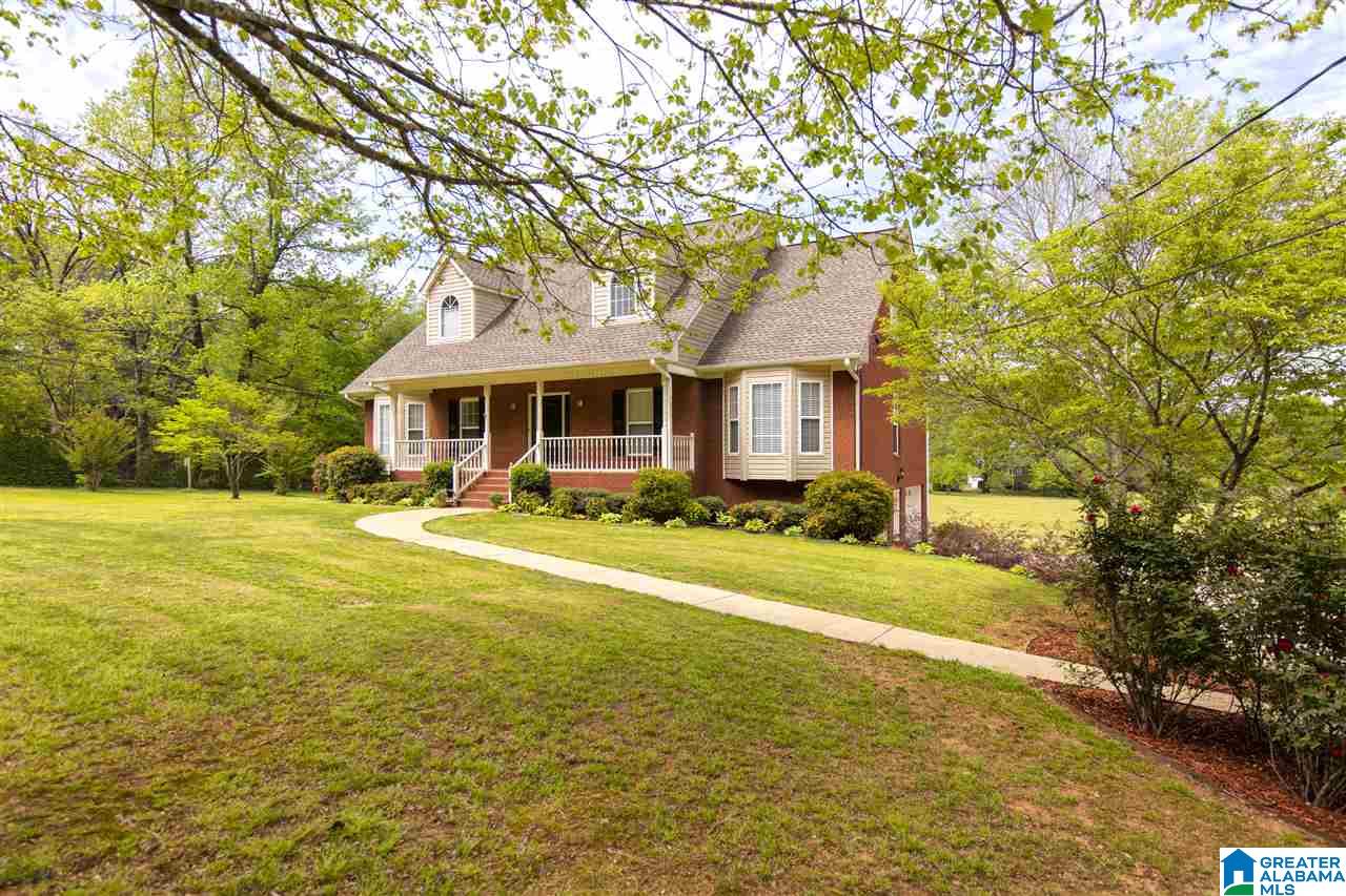 7346 Lake In The Woods Road Trussville, AL 35173 - Photo 2 of 37