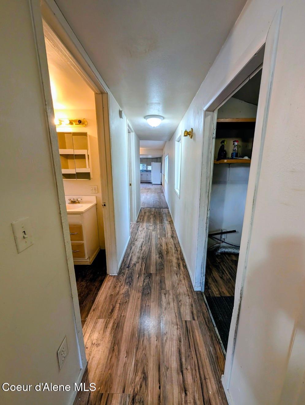 168 Wisdom Quest Road Bonners Ferry, ID 83805 - Photo 13 of 19 Headed down hallway