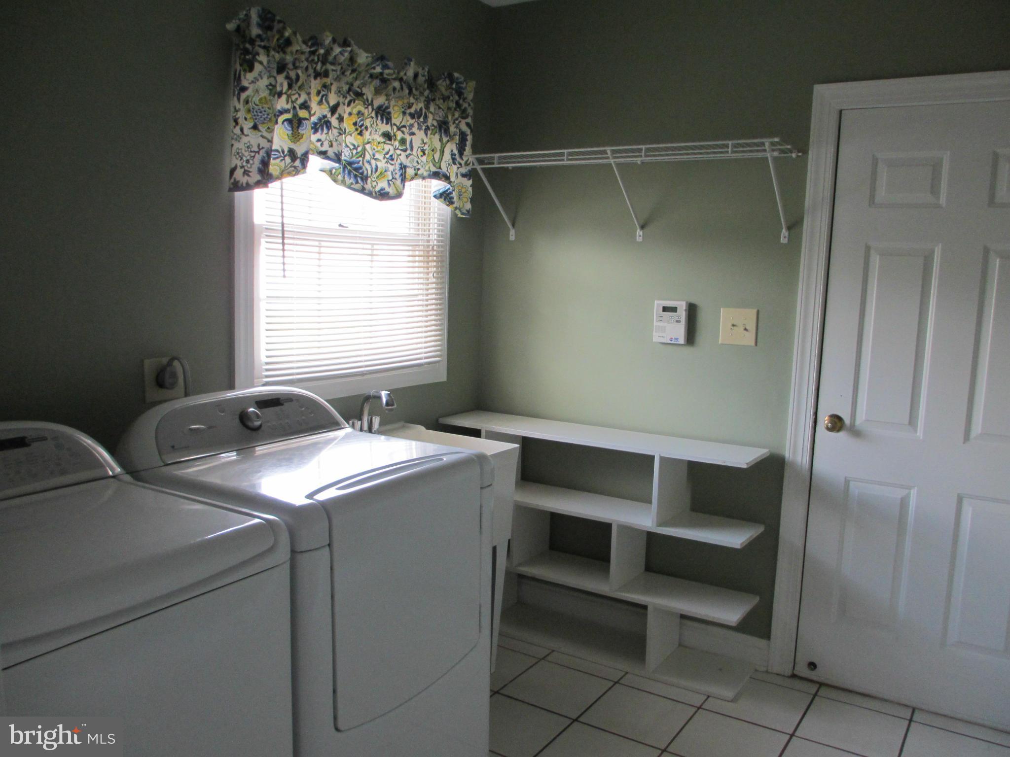 8514 Indian Springs Road Frederick, MD 21702 - Photo 16 of 30 Interior (General)