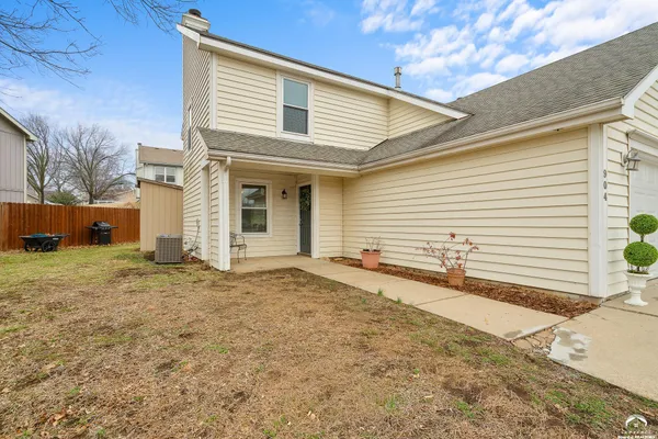 $264,900 | 904 Christie Court, Lawrence, KS 66049