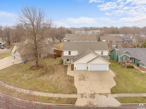 $264,900 | 904 Christie Court, Lawrence, KS 66049